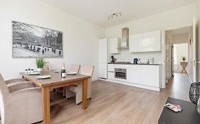 City Center Apartment For A Group Of 4 In Amsterdam - Apt 2
